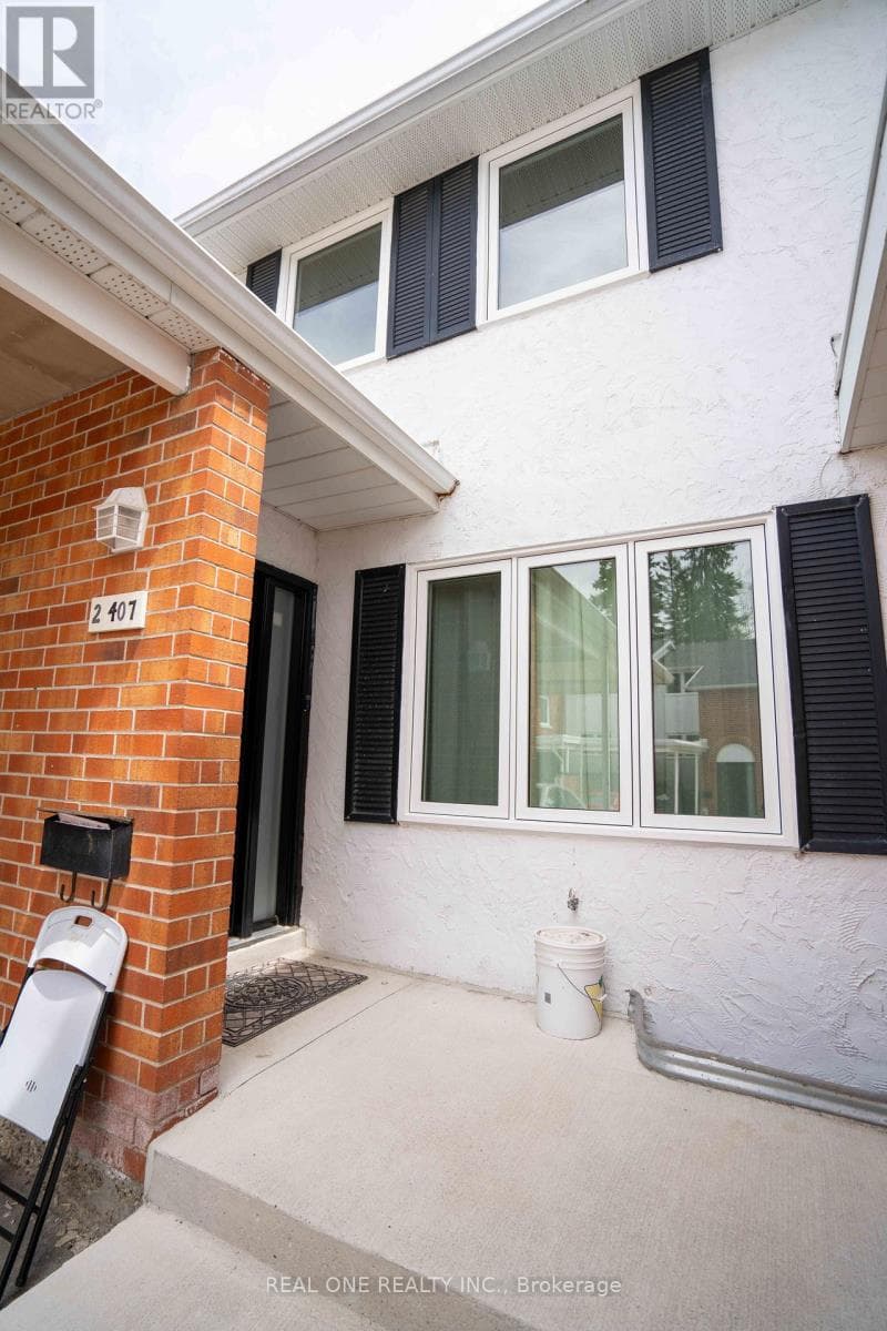 2 - 407 KEATS WAY — photo 3
