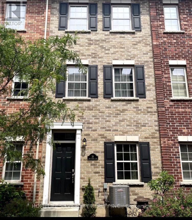 19 JOHN RUSSELL LANE — photo 1