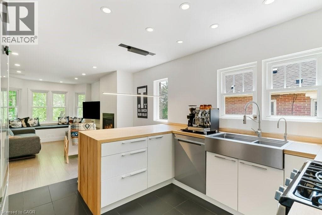 20 RAMORE Street — photo 2