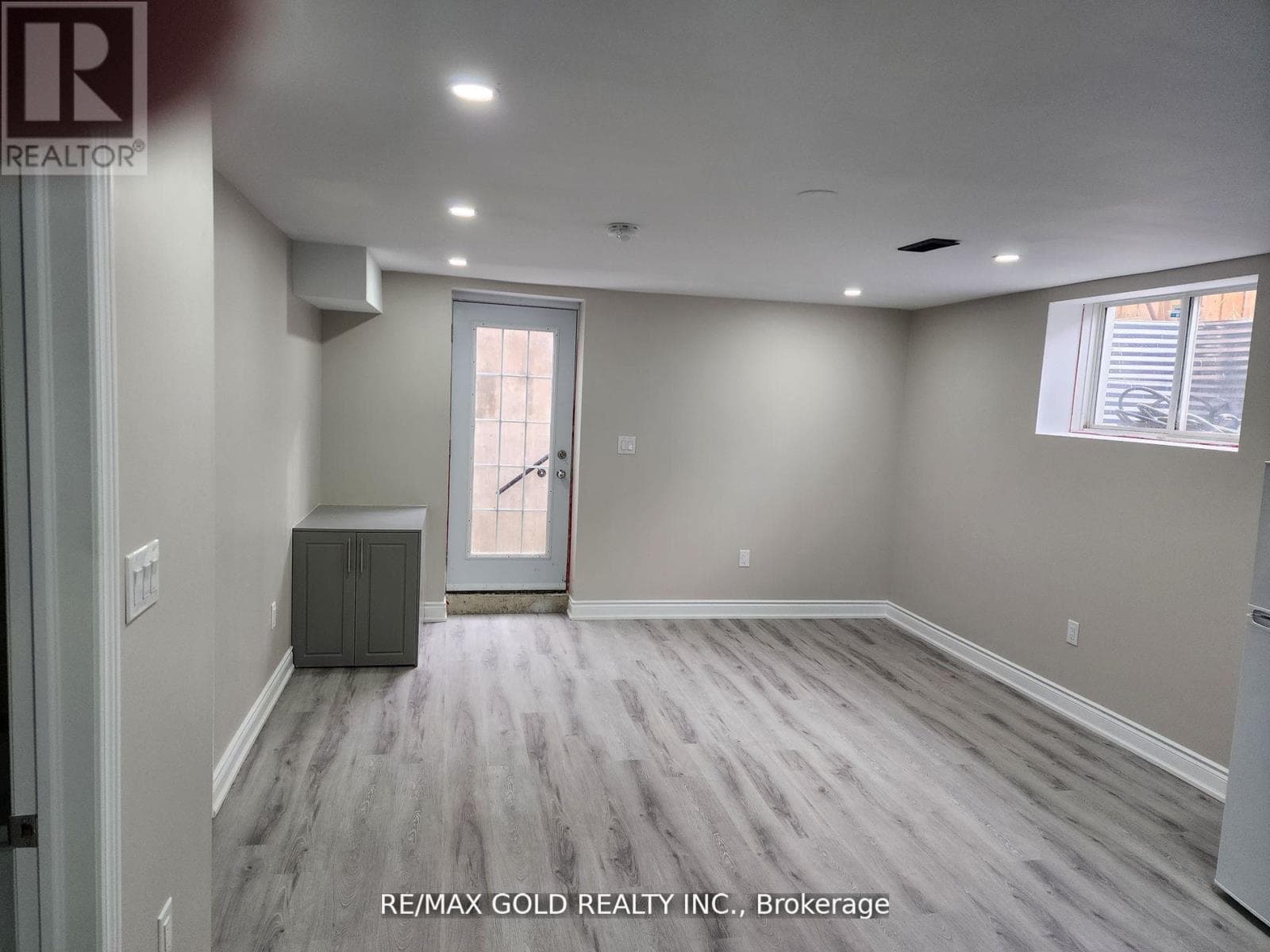 BSMNT - 400 WILDCALLA STREET — photo 3
