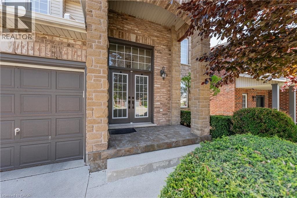 211 MCNICHOL Drive — photo 3