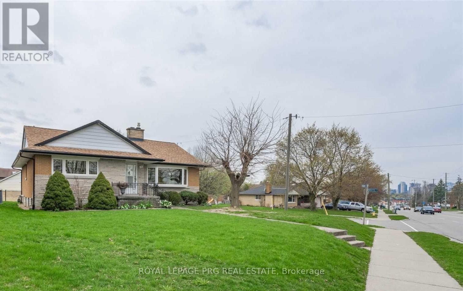107 WEBER STREET S — photo 2