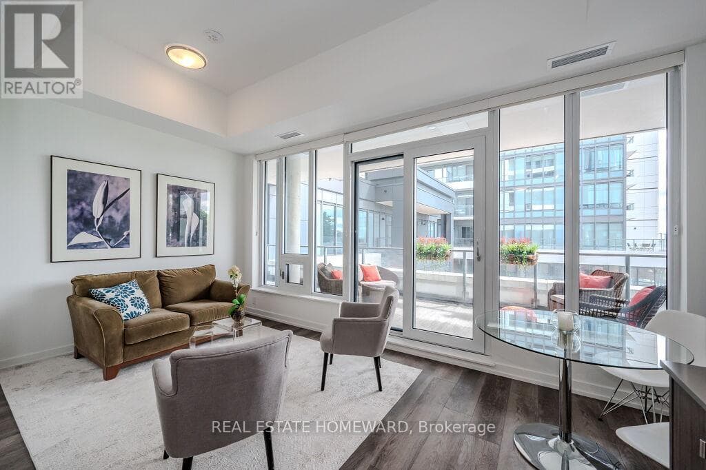 301 - 5 WELLINGTON STREET S — photo 1