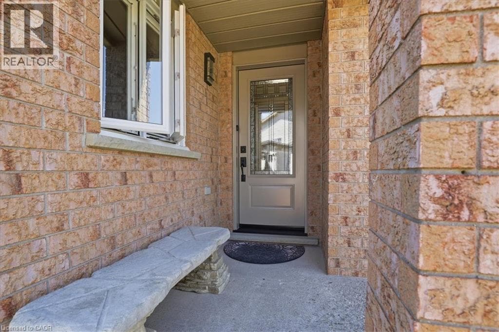 20 RIDGEWAY Crescent — photo 3