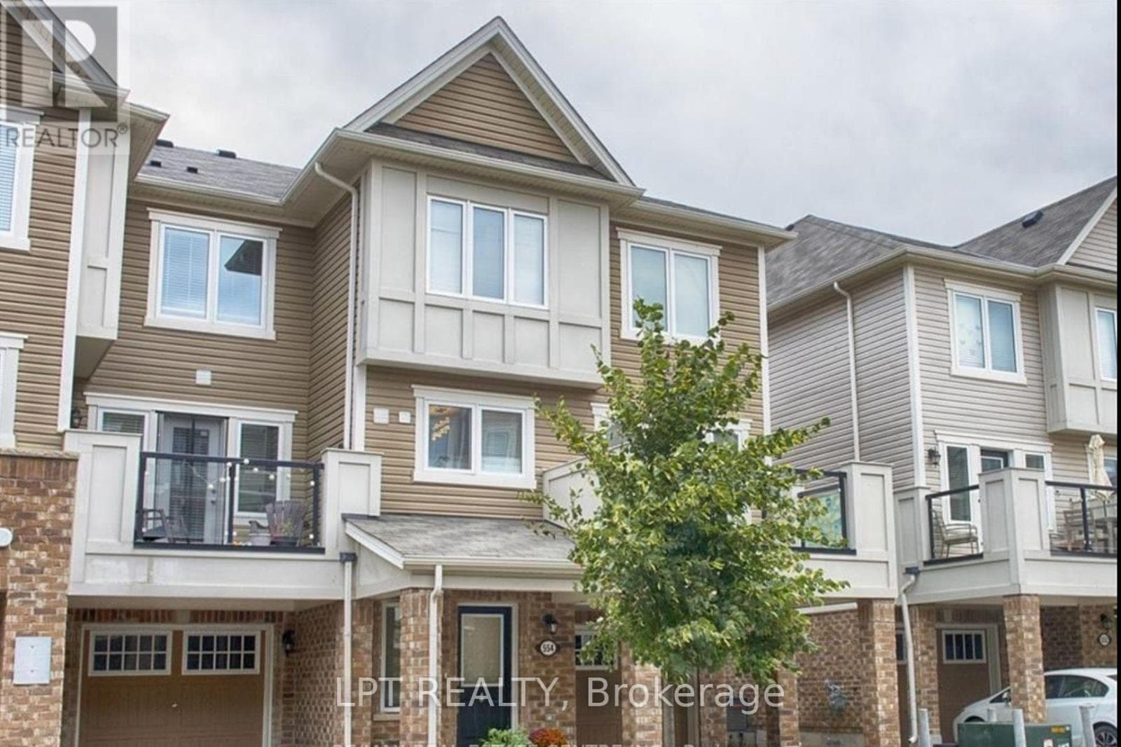 140 - 554 GOLDENROD LANE — photo 2
