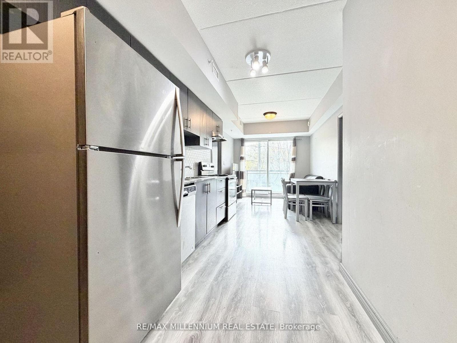 F210 - 275 LARCH STREET — photo 3