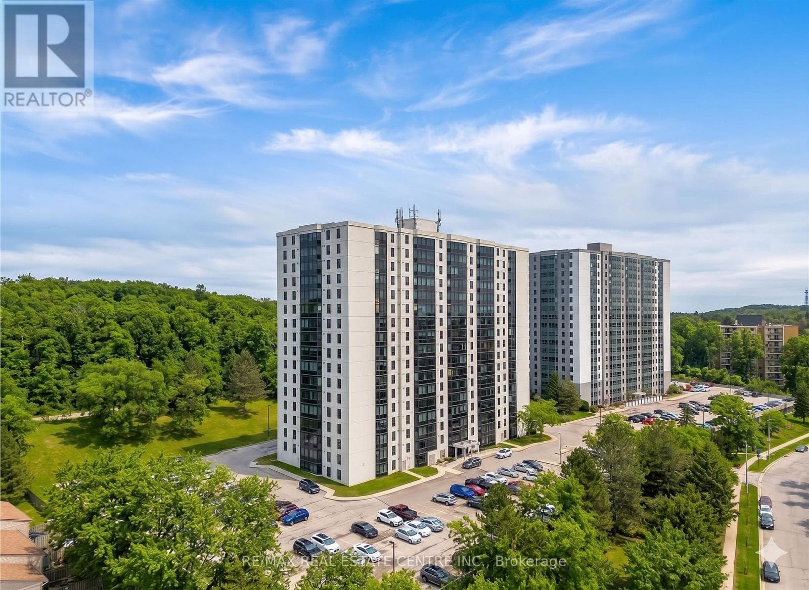103 - 35 GREEN VALLEY DRIVE — photo 3