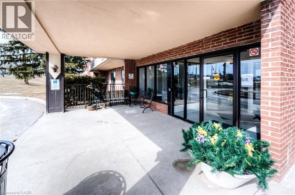 1100 COURTLAND Avenue E Unit# 404 — photo 3