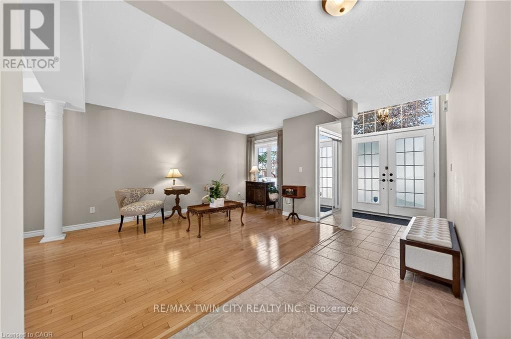 211 MCNICHOL DRIVE — photo 3