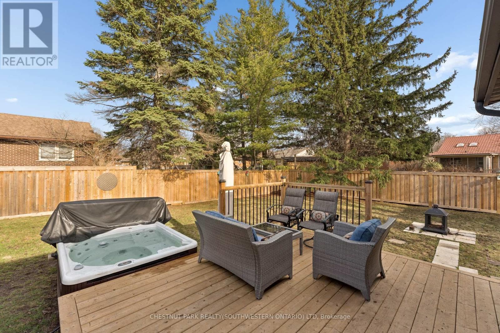 137 DONALD STREET — photo 3