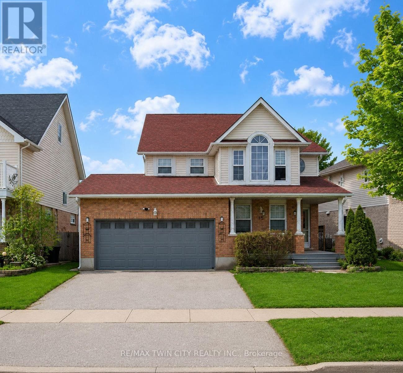 15 COPPER LEAF STREET — photo 1