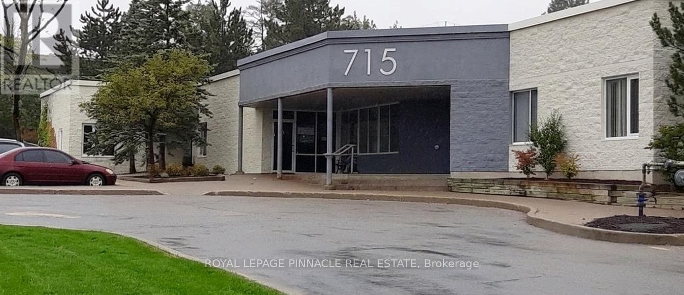 8-D - 715 CORONATION BOULEVARD — photo 1