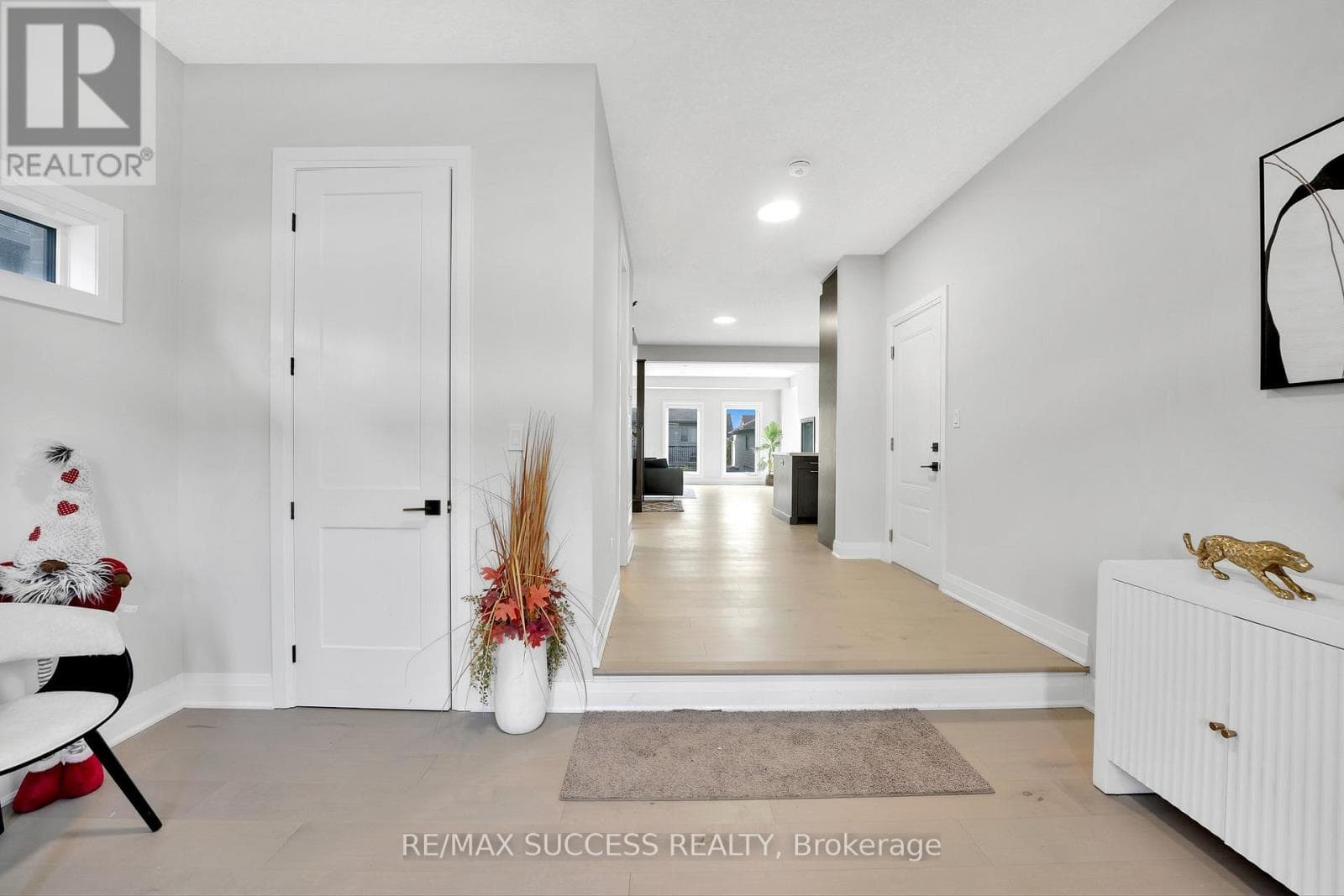 554 BRIDGEMILL CRESCENT E — photo 3