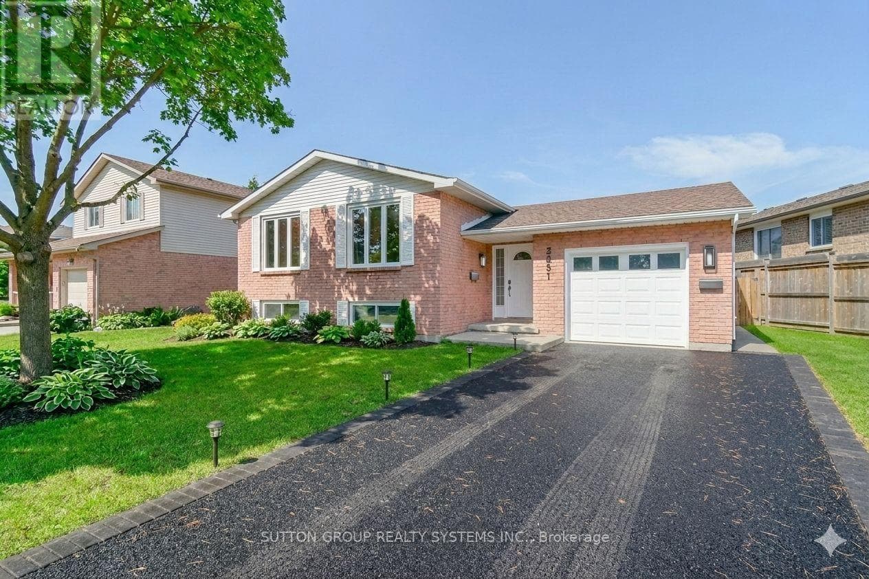 19 LORRAINE DRIVE — photo 1