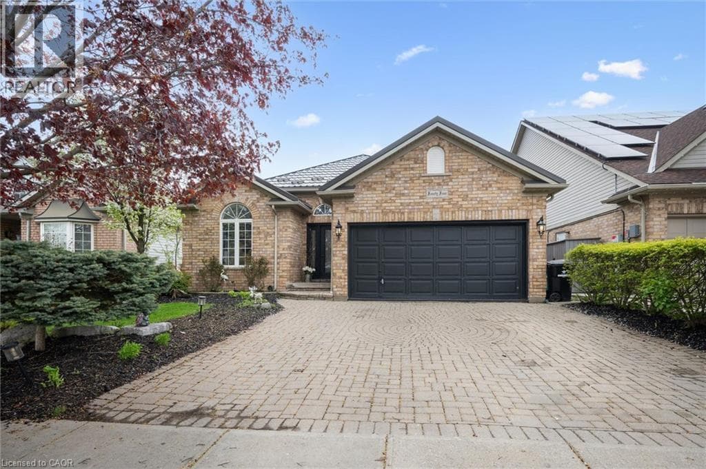 44 MCNICHOL Drive — photo 2