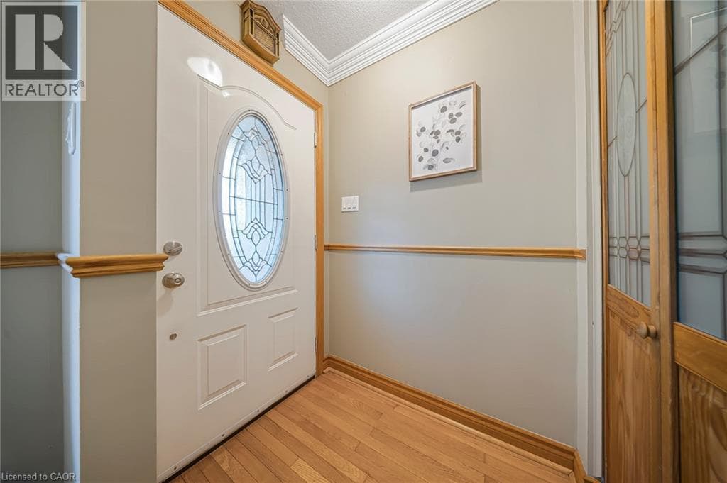 124 DUNSMERE Drive — photo 2