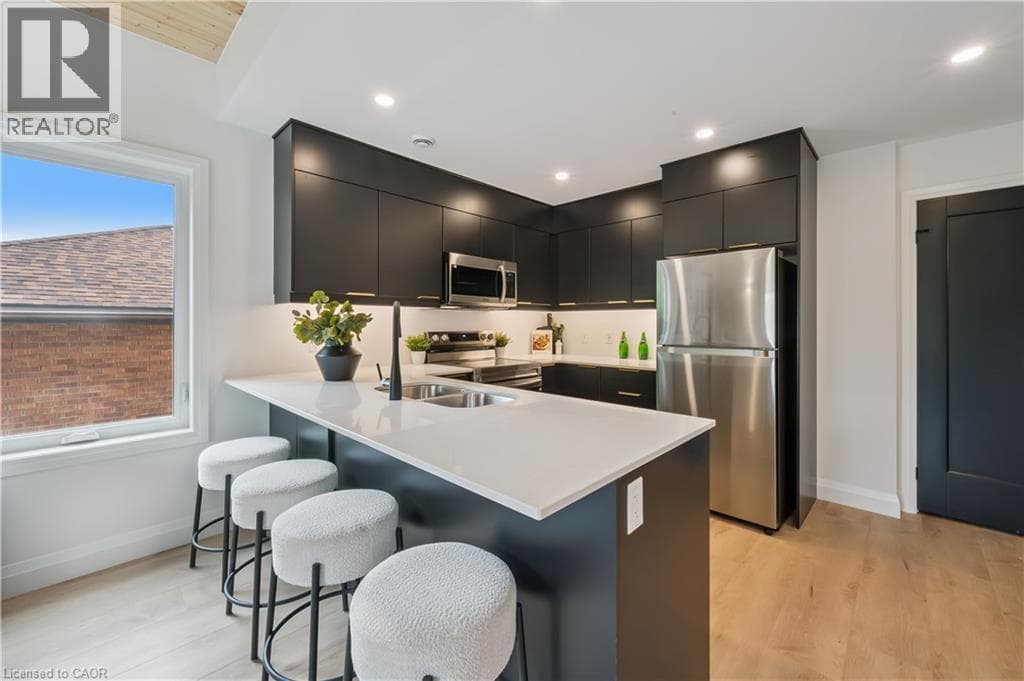 60 ARLINGTON Boulevard Unit# 3 — photo 3