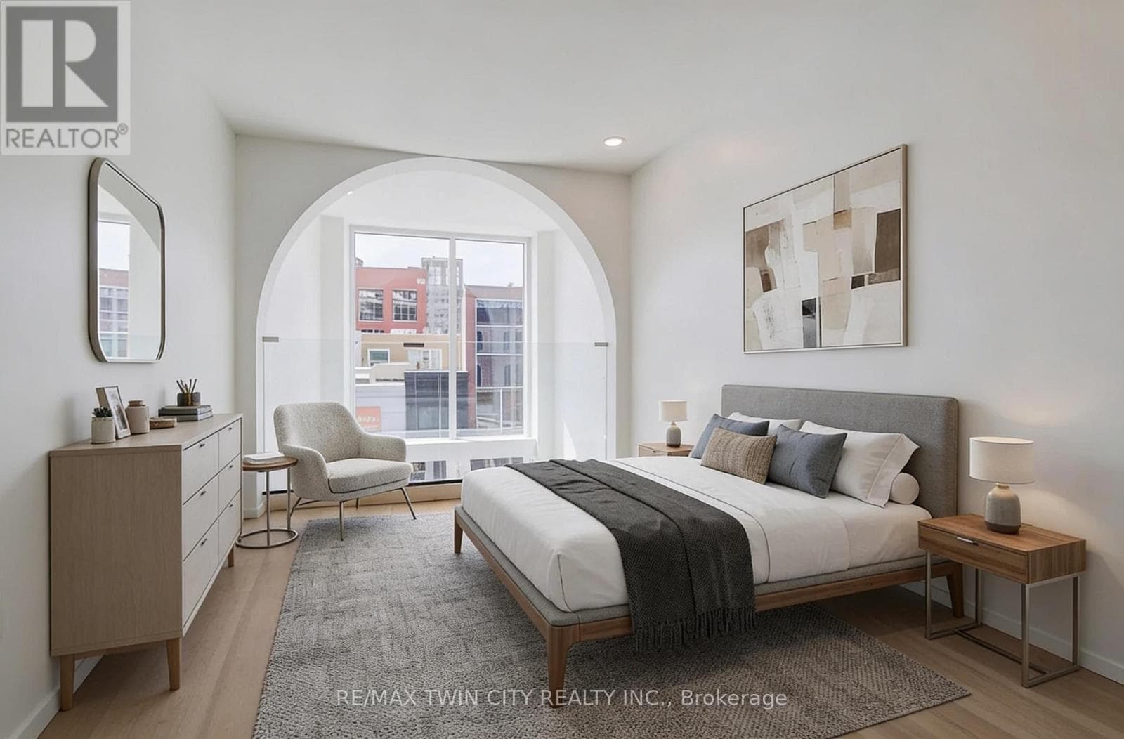 26 KING STREET E — photo 2
