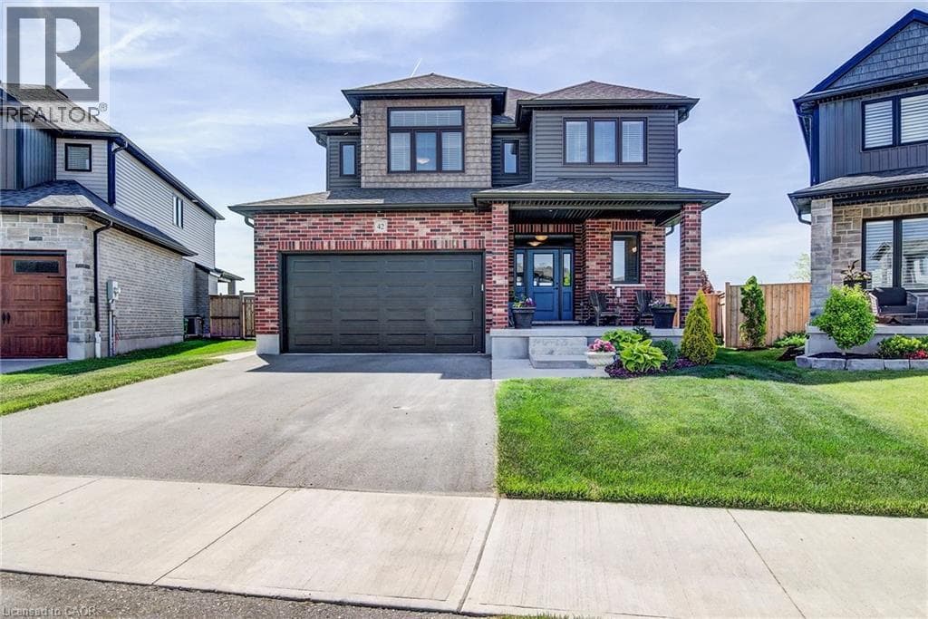 42 GELLERT Drive — photo 2