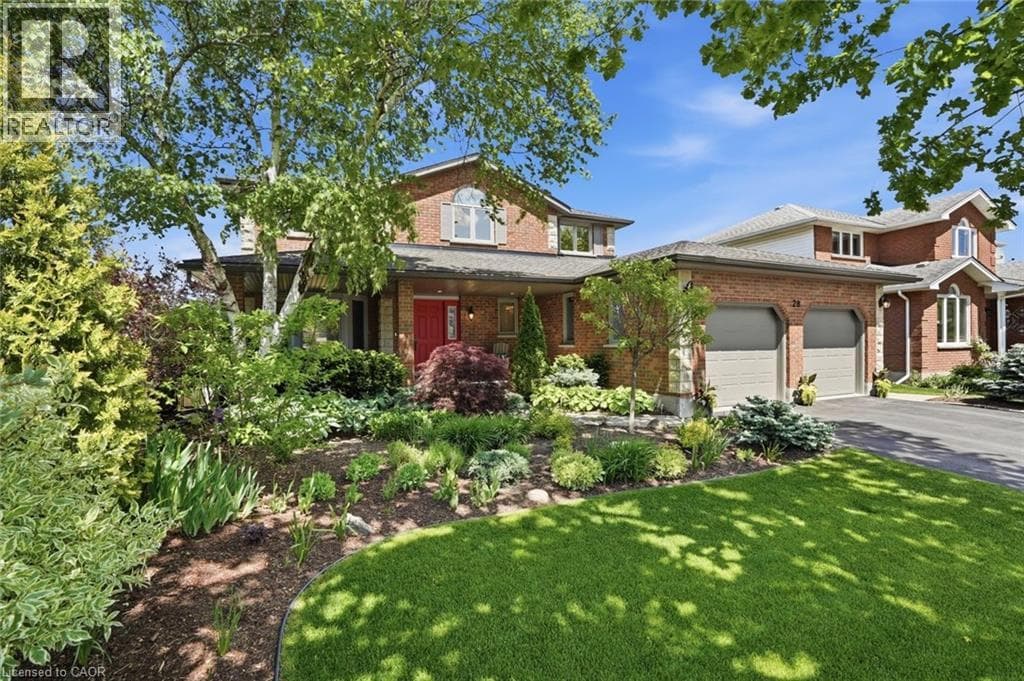 28 BATHGATE Drive — photo 2