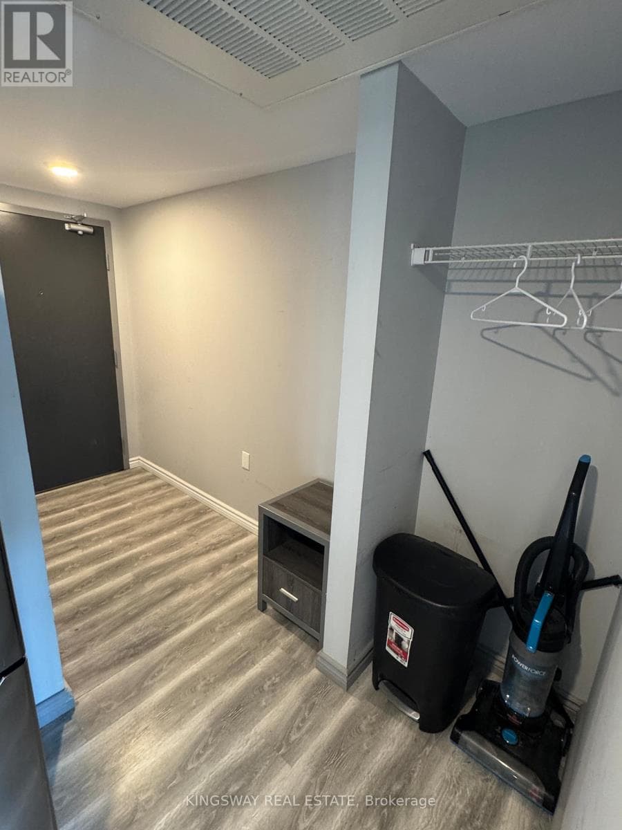G316 - 275 LARCH STREET — photo 3