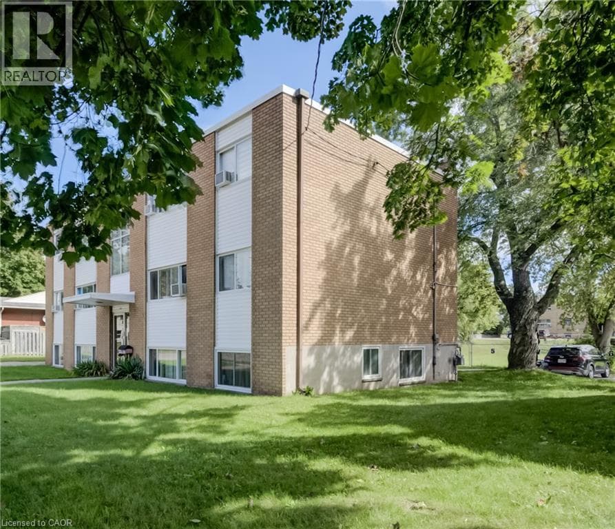 125 SCHLUETER Street — photo 3