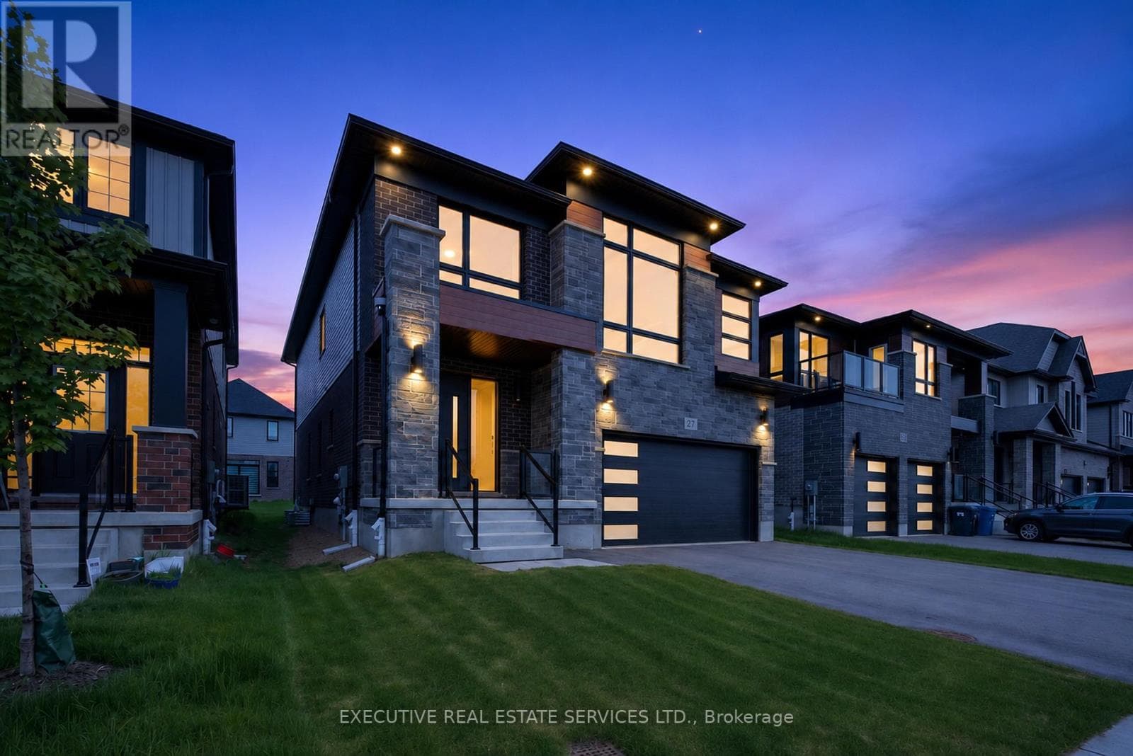 27 JACOB DETWEILLER DRIVE — photo 2