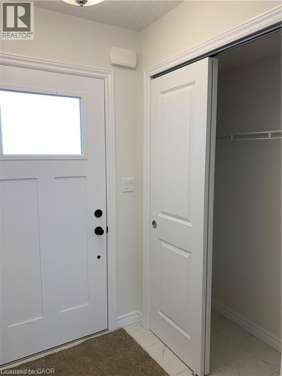 125 HOLLYBROOK Trail — photo 2