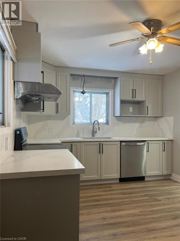 102 MASSEY Avenue — photo 3