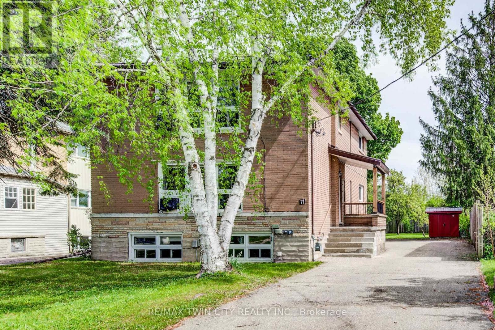 71 BRANDON AVENUE — photo 3