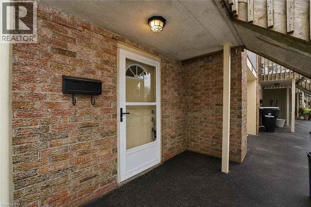 30 GREEN VALLEY Drive Unit# 74 — photo 3