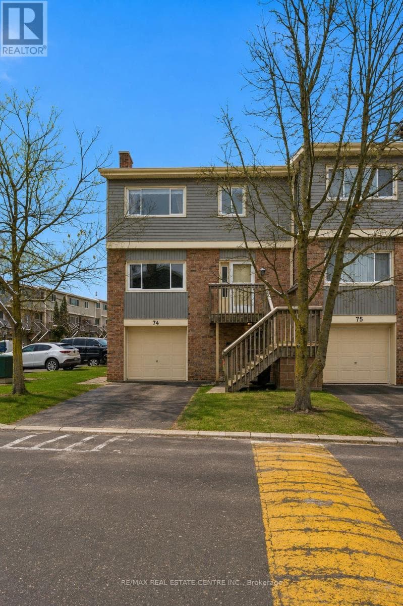 74 - 30 GREEN VALLEY DRIVE — photo 1