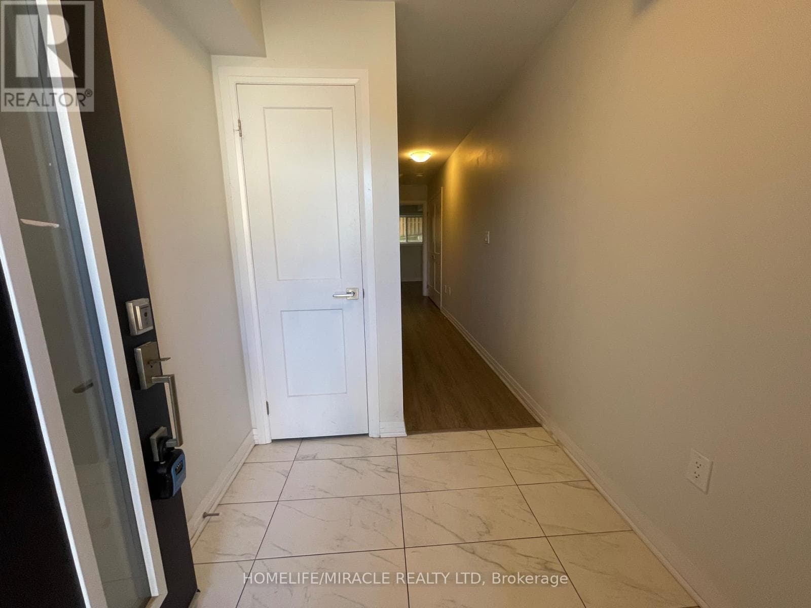 20 - 51 SPARROW AVENUE — photo 3