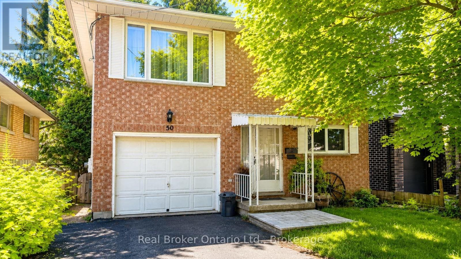 50 SOUTH DRIVE — photo 1