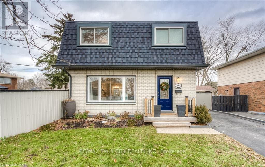 382 CYRUS STREET — photo 1