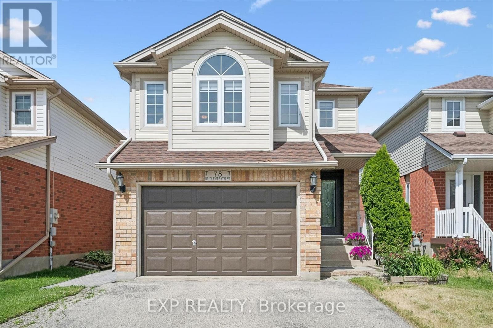 78 BRIDLEWREATH STREET — photo 1