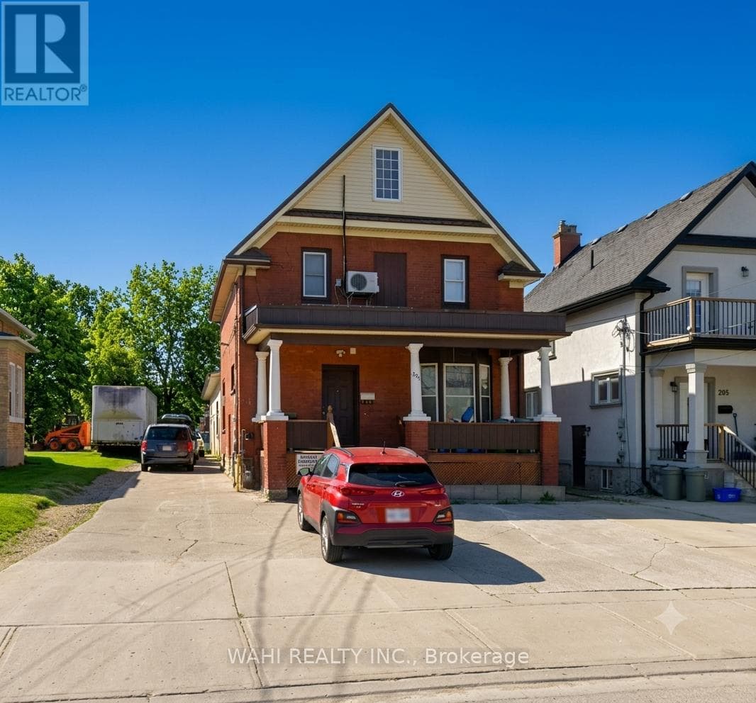 209 BREITHAUPT STREET — photo 2