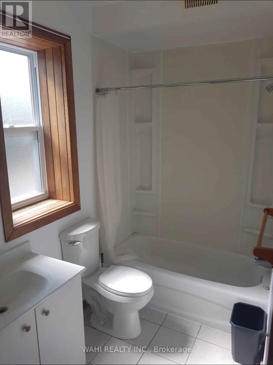 209 BREITHAUPT STREET — photo 3