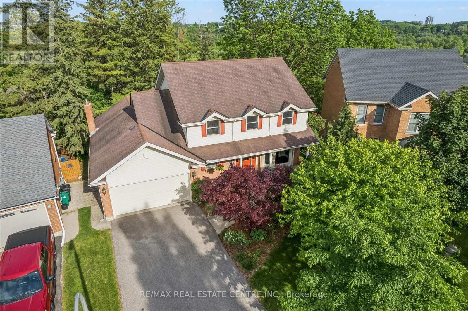 21 TINATAWA COURT — photo 2