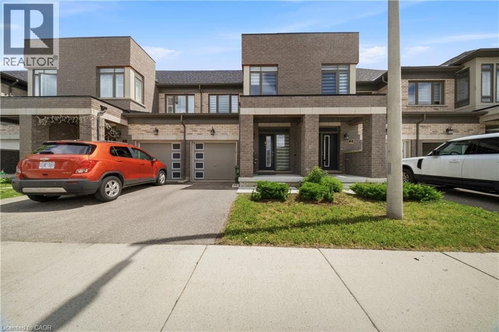 166 DEERPATH Drive Unit# 32 — photo 1