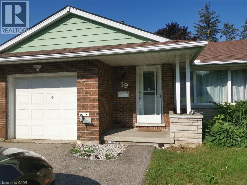 19 HAHN Place Unit# Upper — photo 3