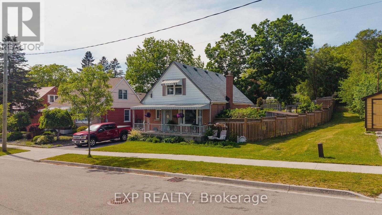 61 HILLVIEW STREET — photo 2