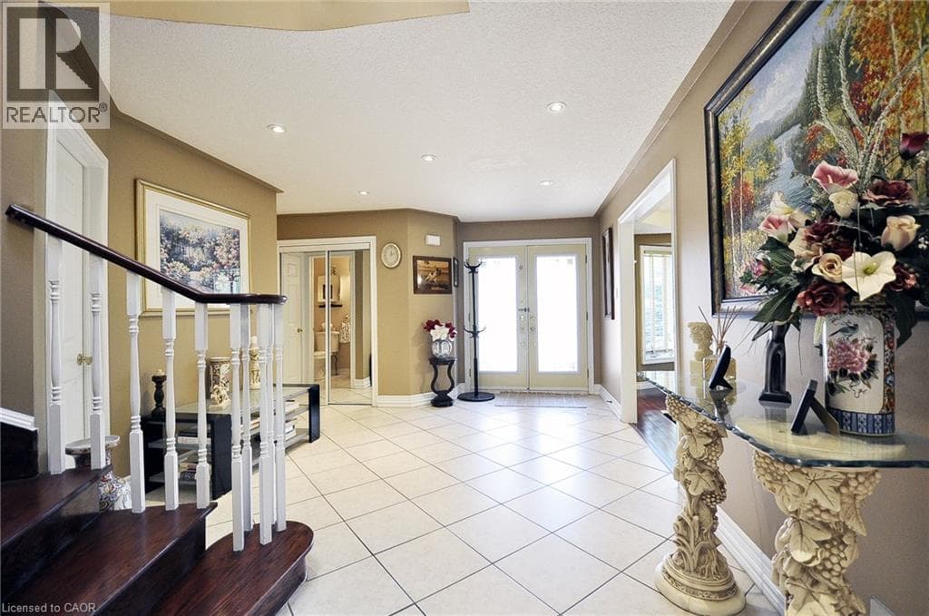 39 PEREGRINE Crescent — photo 2
