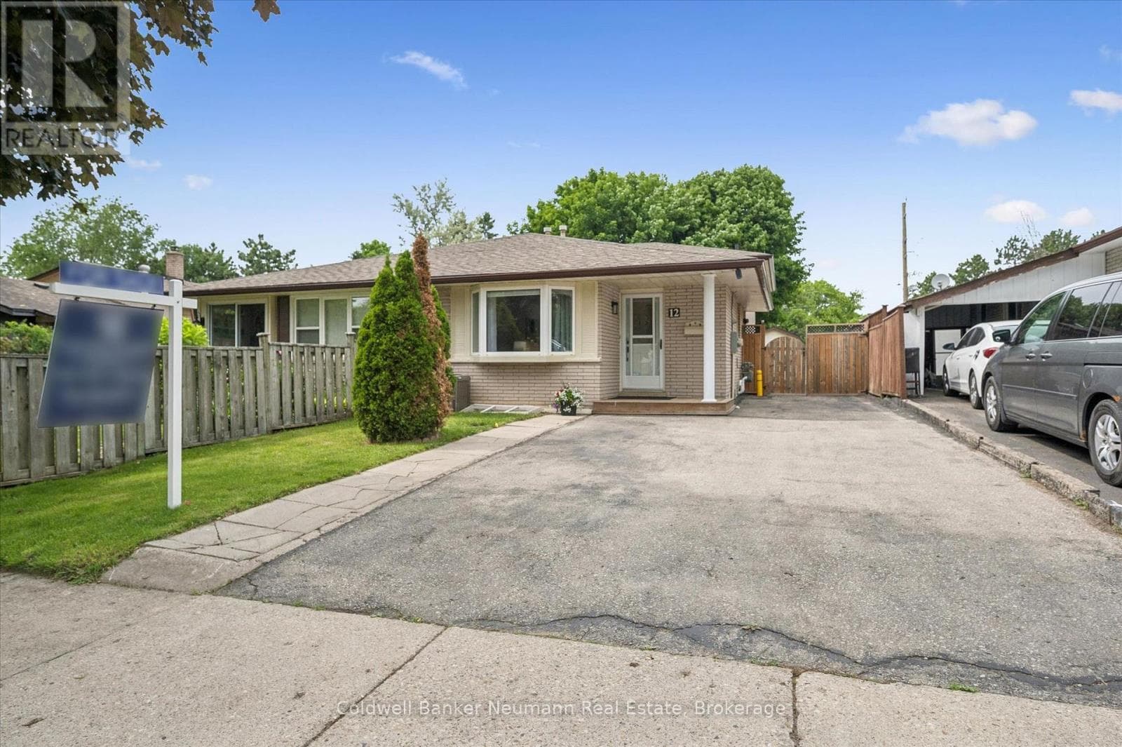 12 SHEA CRESCENT — photo 1