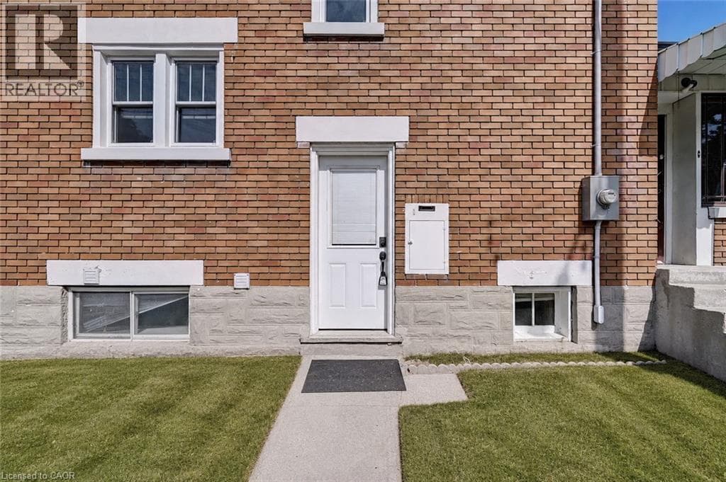 147 E COURTLAND Avenue — photo 3
