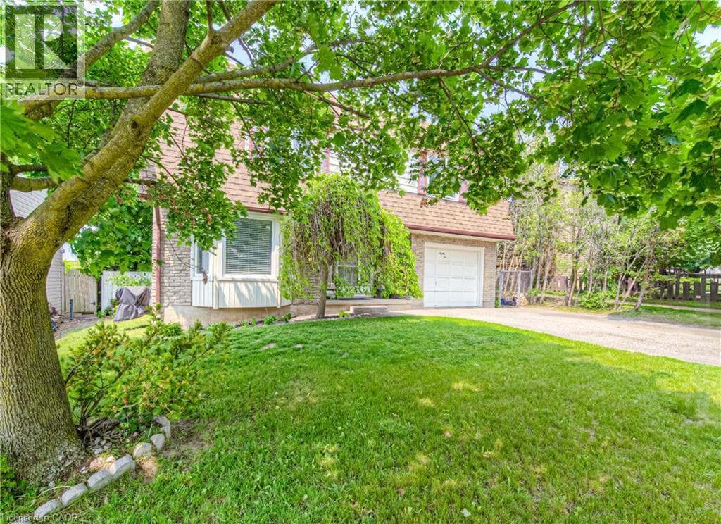 82 ROSENEATH Crescent — photo 3