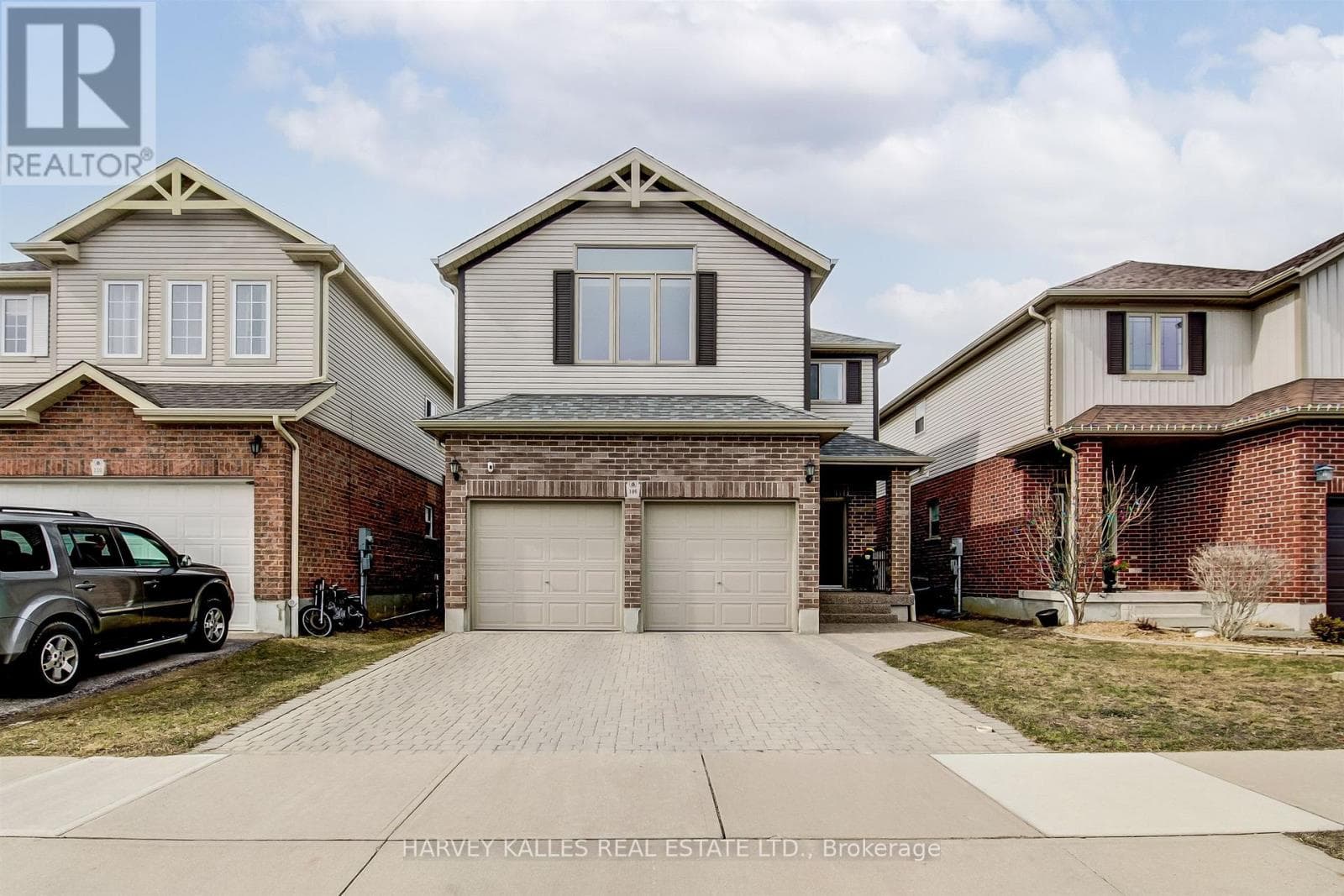 106 EDEN OAK TRAIL — photo 1
