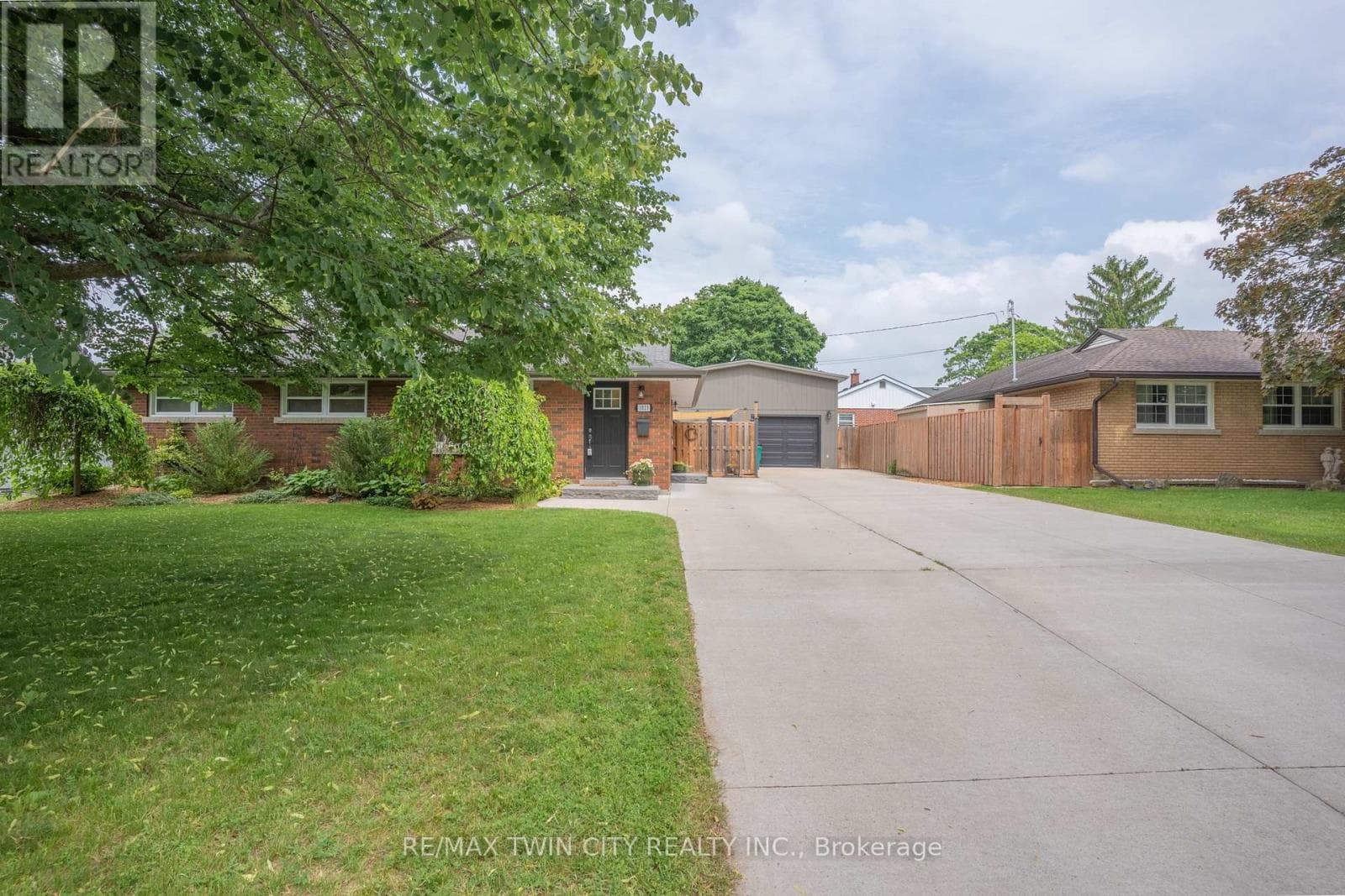1023 ROSE STREET — photo 1