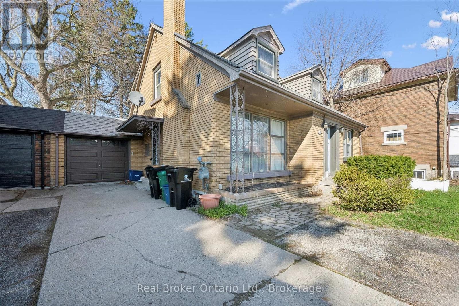 UPPER - 68 HIGHLAND ROAD W — photo 3