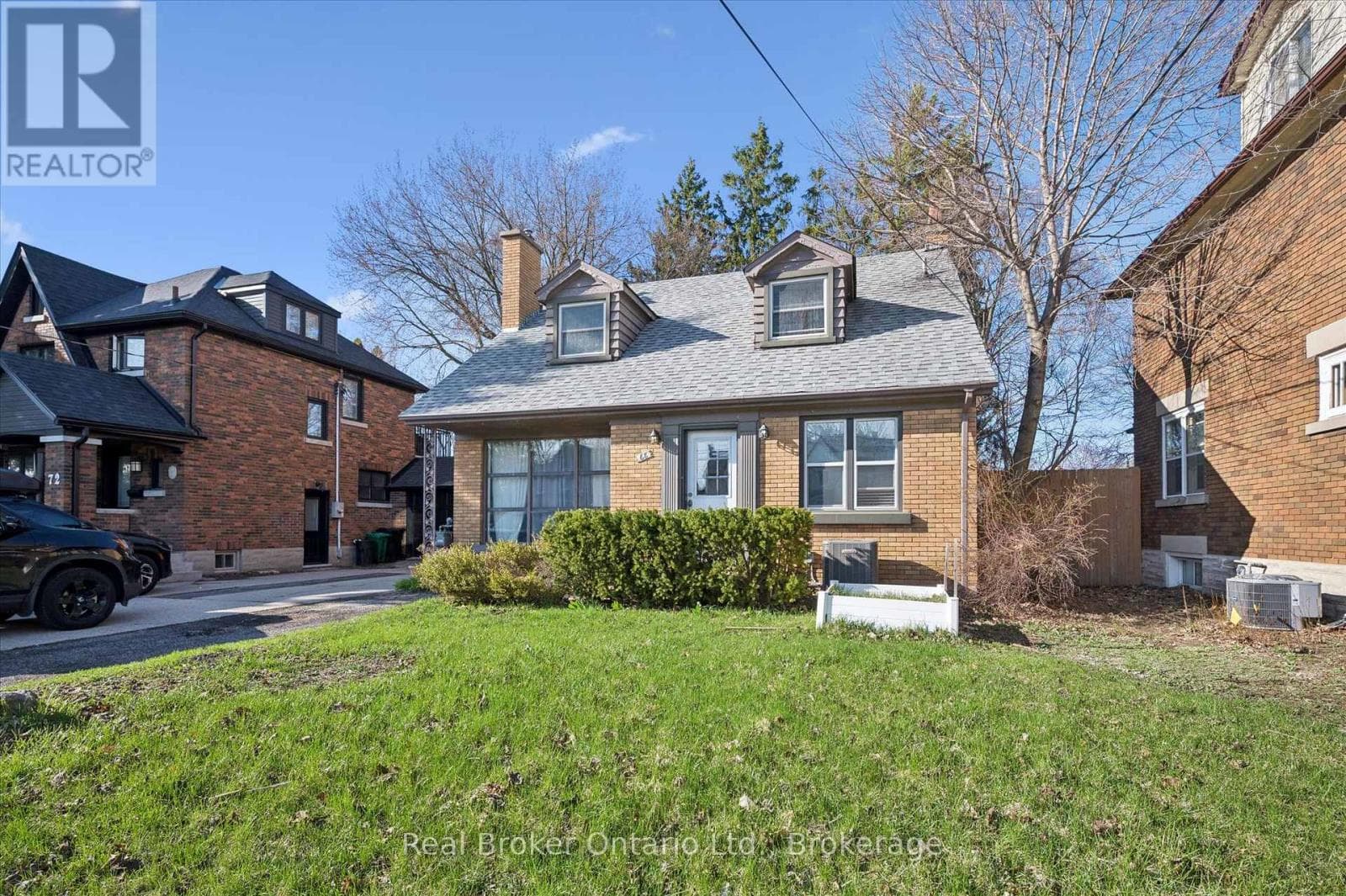 UPPER - 68 HIGHLAND ROAD W — photo 2